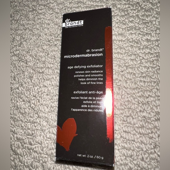 Dr. Brandt Microdermabrasion - Picture 1 of 4
